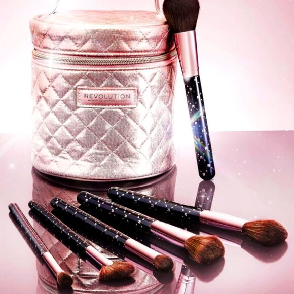 Revolution Beauty Soft Glamour Cosmetic Case - Picture 2 of 4